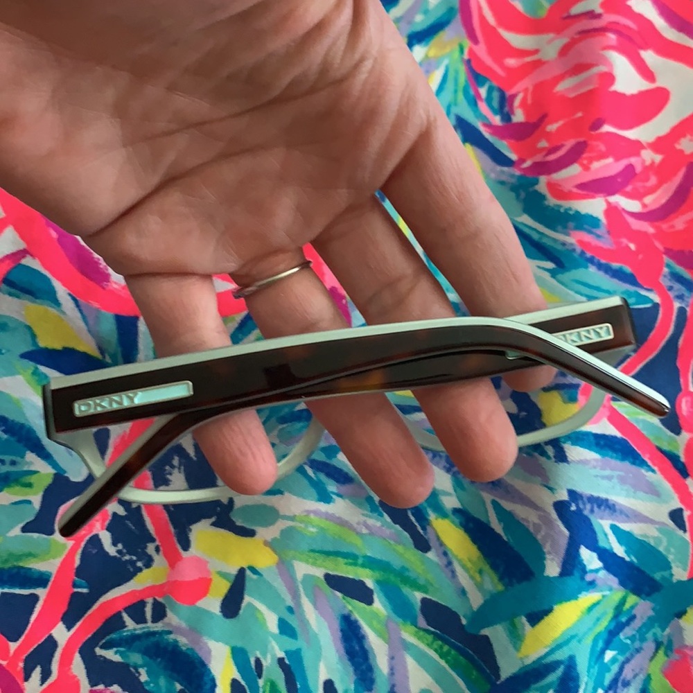 Dkny Tortoise Shell & Turquoise Frames - image 4